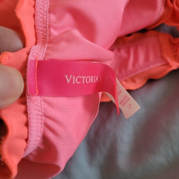 Victoria Secret Ruched Bikini Bottoms - Picture 3 of 3